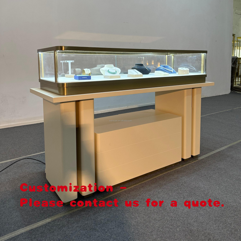 Jewelry And Watches Stores - Vitrine de présentation de montres et