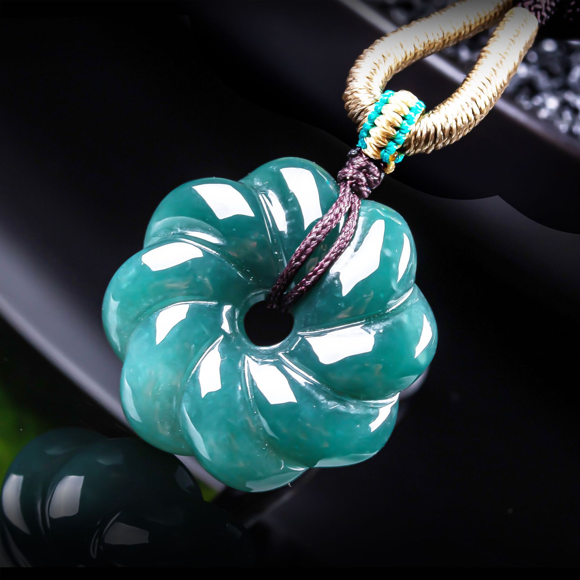 Collier avec pendentif en jade - Jewelry & Watches Sp Z Oo Opinie avis et prix