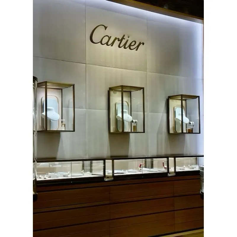 Vitrine d'exposition murale LE - Jewelry And Watches Stores avis et prix